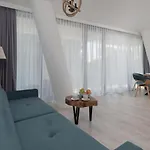 Royal Waves & - With Parking By Renters *