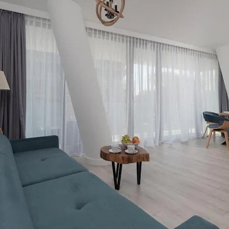 Royal Waves & - With Parking By Renters *